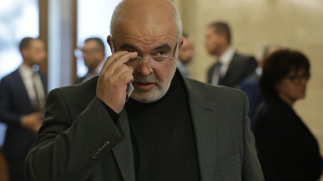 Комисия по вътрешна сигурност изслуша представители на МВР и полицаи за работата по пресичане на контрабандна дейност с акцизни стоки в Пловдив