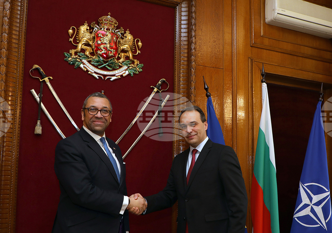 Драгомир Заков - Джеймс Клевърли - среща