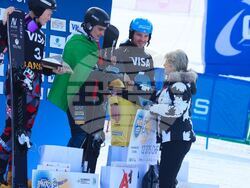 Снимка: Министерство на младежта и спорта - Весела Лечева награди победителите в Банско.