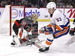 Islanders Senators Hockey