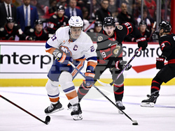 Islanders Senators Hockey