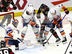 Islanders Senators Hockey