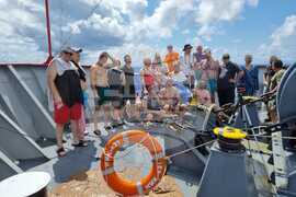 Ден 27 - Антарктида - Св. св. Кирил и Методий - НИК 421 - военен кораб - тържествено кръщение на екватора 