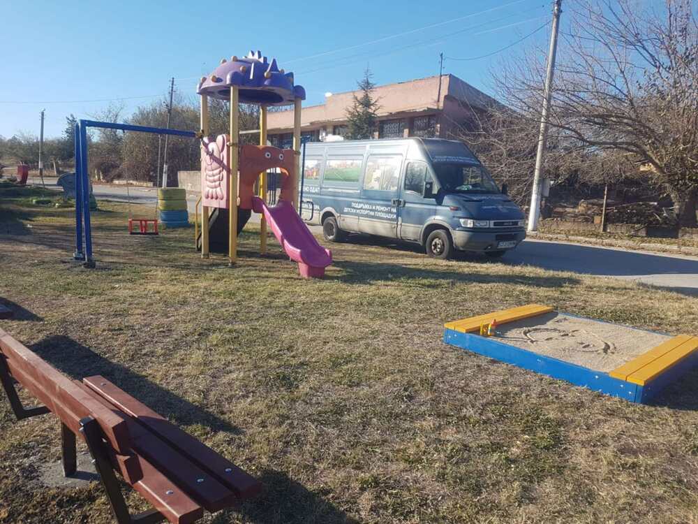 Община Стара Загора: Нова детска площадка с люлка и катерушка ще е мястото за игра в с. Козаревец
