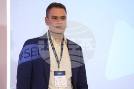 Форум - иновации  - Илия Кръстев