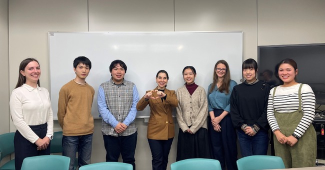 Посланикът на България в Япония Мариета Арабаджиева посети Университета Хокайдо