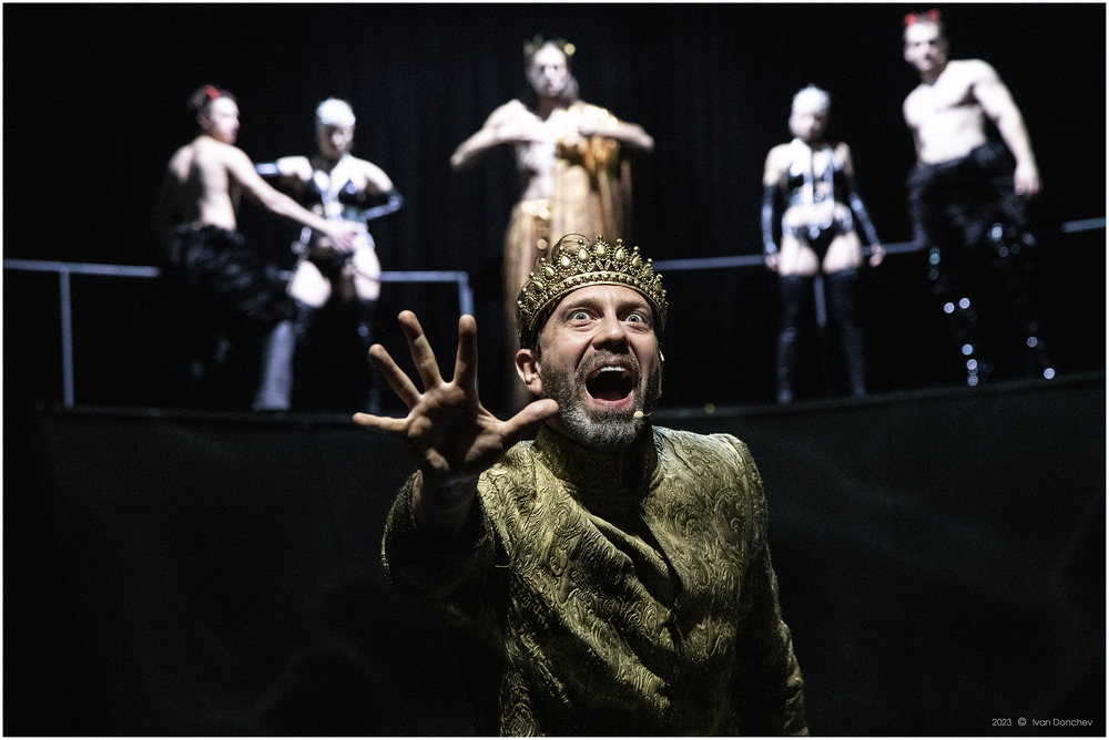 Драматичен театър „Никола Вапцаров“: „Метаморфози“ – Магията на древността в съвременен театрален прочит