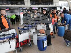 Летище София - 33-та българска антарктическа експедиция - участници - отпътуване