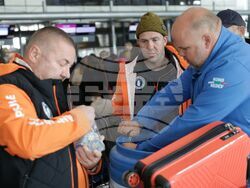 Летище София - 33-та българска антарктическа експедиция - участници - отпътуване