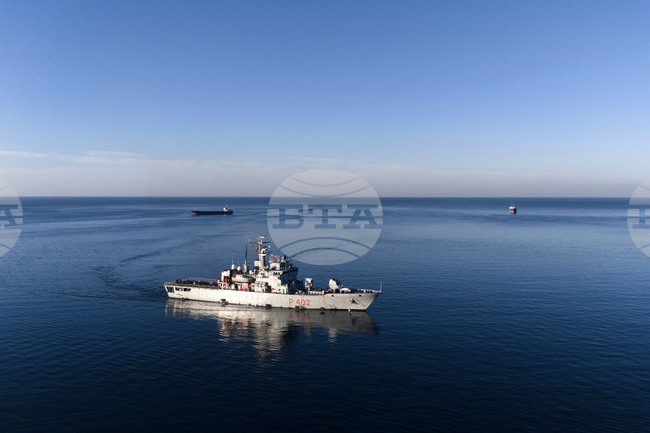 Италия подари на Албания военен кораб