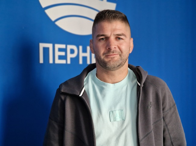 Клубът по борба Миньор Перник ще бъде домакин на съвместни тренировки с Иван Раднев, съобщи за БТА Иво Ангелов