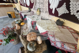 Трън - изложба - плетива