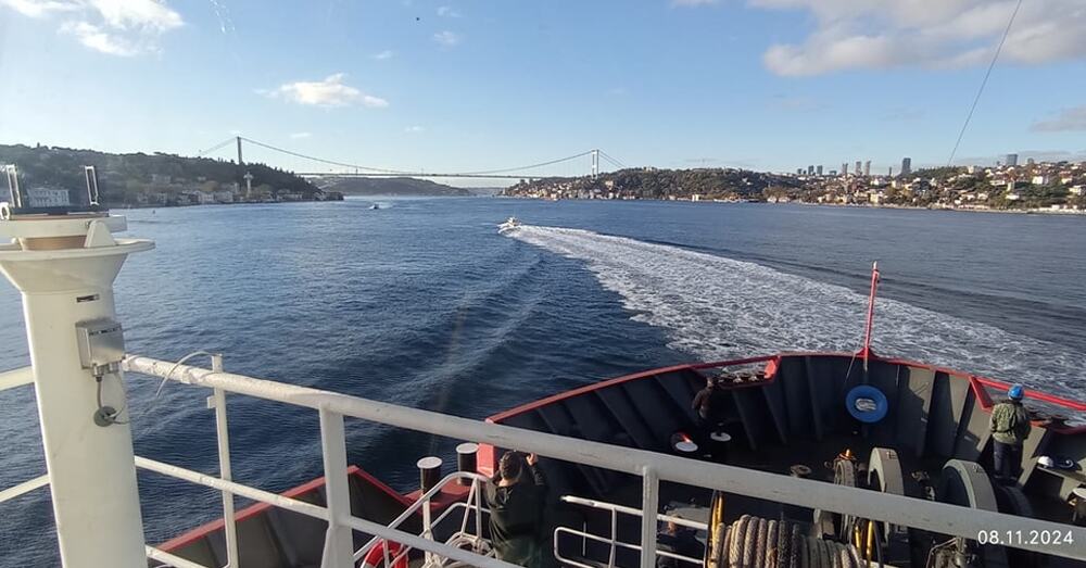 RSV 421 Passes Through Bosphorus on Way to Antarctica