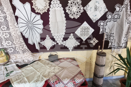 Трън - изложба - плетива