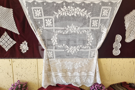 Трън - изложба - плетива