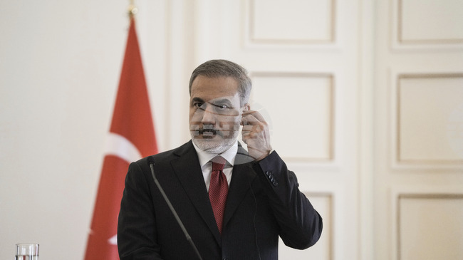 Турският външен министър Хакан Фидан ще се включи в първата среща на Съвета за мир утре във Вашингтон