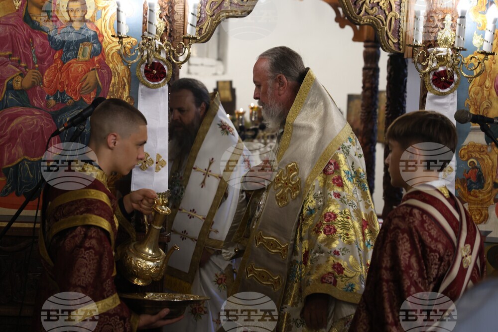 Гоце Делчев – храм „Св. Архангел Михаил" - Божествена света литургия