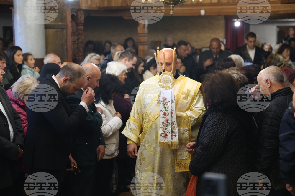 Гоце Делчев – храм „Св. Архангел Михаил" - Божествена света литургия