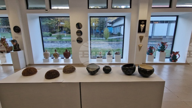 Троян - Орешак - НИХЗИ - изложба - Фестивал на съвременната българска керамика