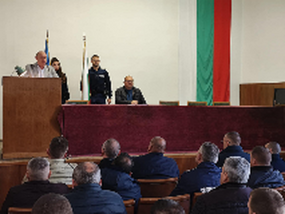 Наградени са 14 служители на ОД на МВР – Сливен по повод професионалния празник на българската полиция