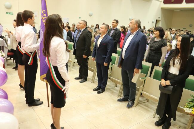 Драгомир Драганов към Немската гимназия в Русе: Успехът на едно училище е плод на общи усилия, на споделени мечти и на постоянния стремеж към по-добро