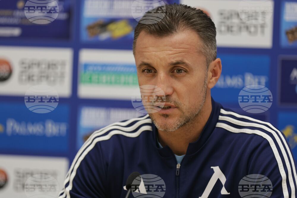 Треньорът на Левски Станислав Генчев: "Метеорологичните условия ще окажат влияние върху избора ми за титулярния състав срещу Крумовград"