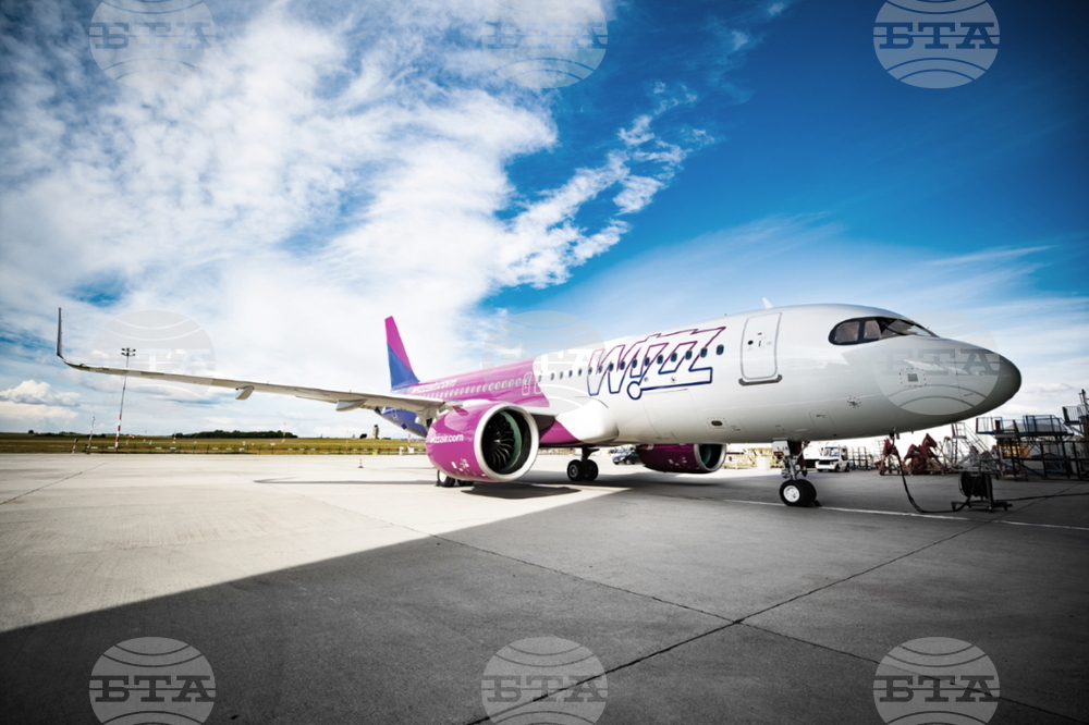 Авиокомпанията Wizz Air набира пилоти