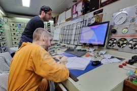 Ден 28 - Антарктида - Св. св. Кирил и Методий - ЦПУ - машинно отделение - НИК 421 - ежедневие