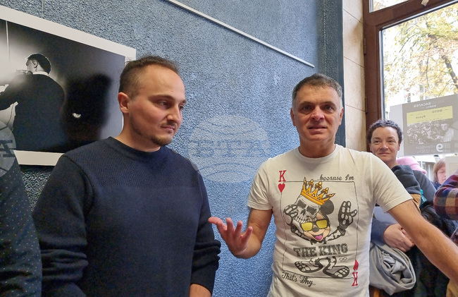  Варна - фотоизложба „Васко Василев - зад сцена”