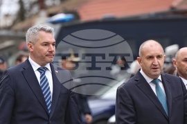 Елхово - Румен Радев - Карл Нехамер