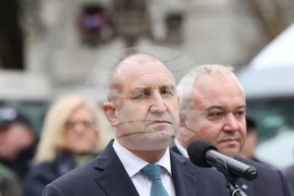 Елхово - Румен Радев - Карл Нехамер