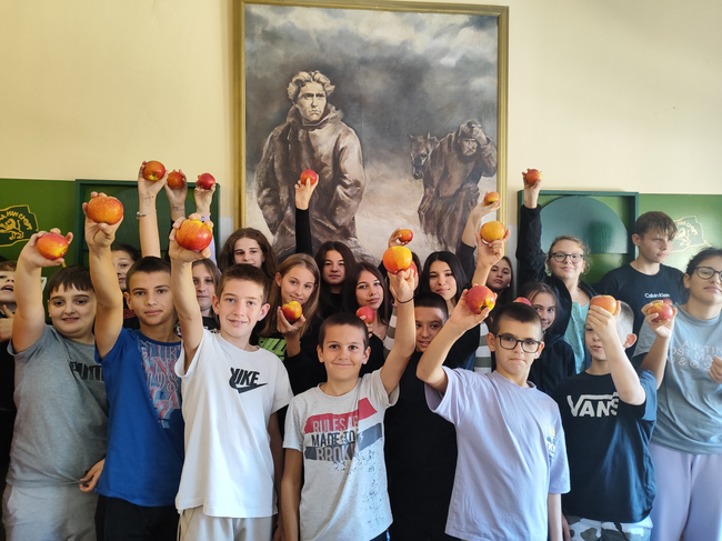 Община Ловеч: Осем училища се включиха в инициативи по случай Европейския ден на здравословното хранене