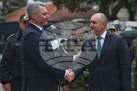 Елхово - Румен Радев - Карл Нехамер