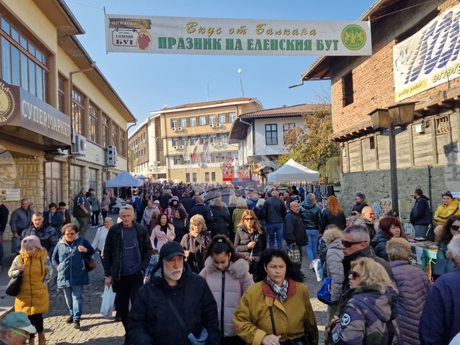 За празника на еленския бут са подготвени фолклорна програма, състезания, демонстрации и дегустации