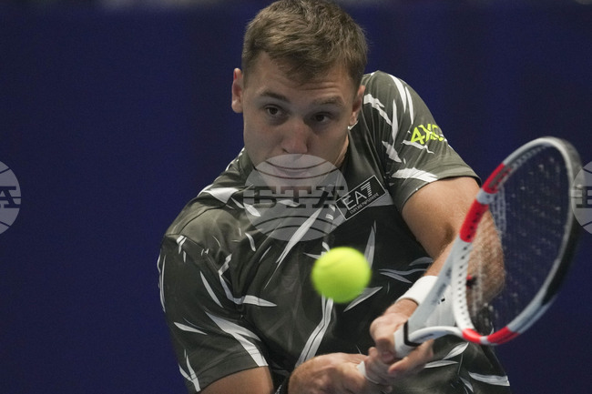 Хамад Меджедович отстрани поставения под номер 1 Даниил Медведев на полуфиналите на турнира по тенис в Марсилия