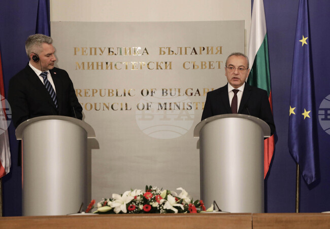 Гълъб Донев - Карл Нехамер - пресконференция