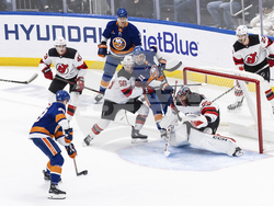 Devils Islanders Hockey