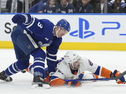 Islanders Maple Leafs Hockey