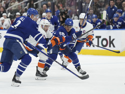 Islanders Maple Leafs Hockey