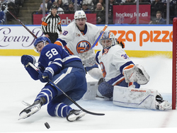 Islanders Maple Leafs Hockey