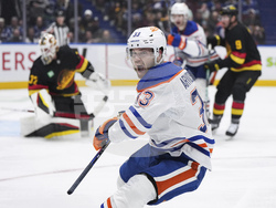 Oilers Canucks Hockey