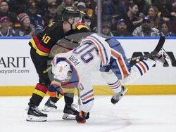Oilers Canucks Hockey