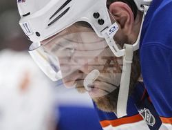 Oilers Canucks Hockey
