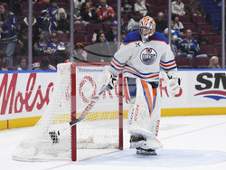 Oilers Canucks Hockey