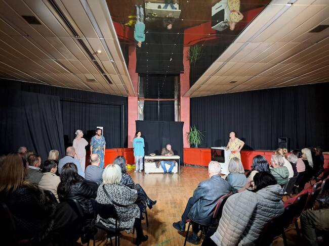 Драматичен театър „Борис Луканов“: Екипът на ловешкия спектакъл имаше среща с кмета на град Куманово, РС Македония