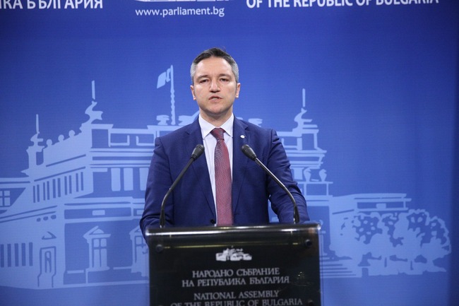 Кристиан Вигенин: Позицията на БСП да не подкрепи вдигането на ветото се потвърждава като правилна, трябва по-активен подход спрямо РСМ