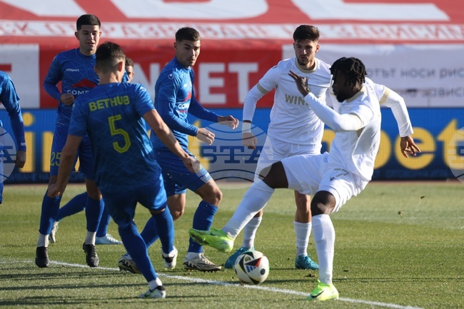 ЦСКА-София изпусна два гола аванс срещу Крумовград