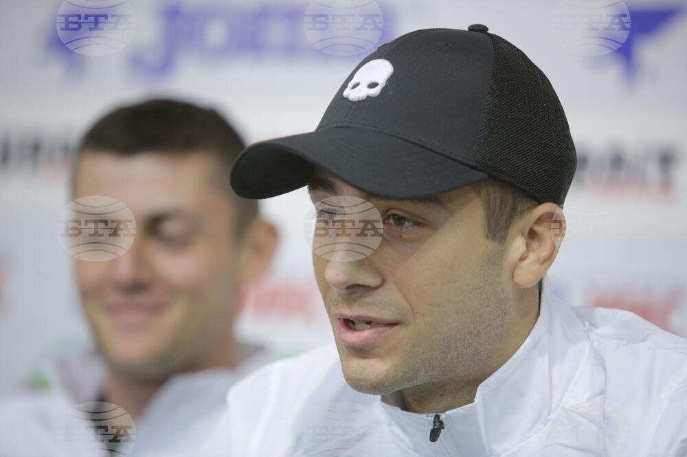 Донски отпадна на полуфиналите на двойки на турнир по тенис в Испания