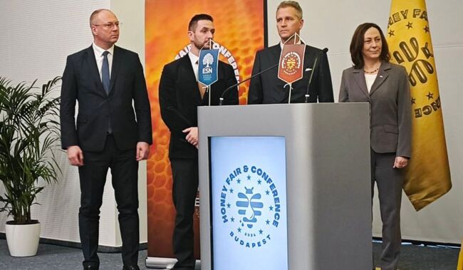 "Възраждане": Пчеларството в цяла Европа трябва да бъде защитено с максимално ограничаване на вноса и пълното му осветляване