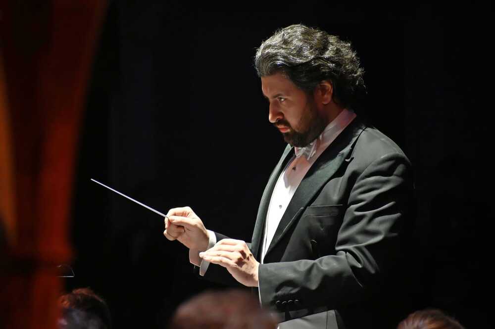 Софийска филхармония: Дмитрий Юровски представя Вагнер и Щраус в зала „България“